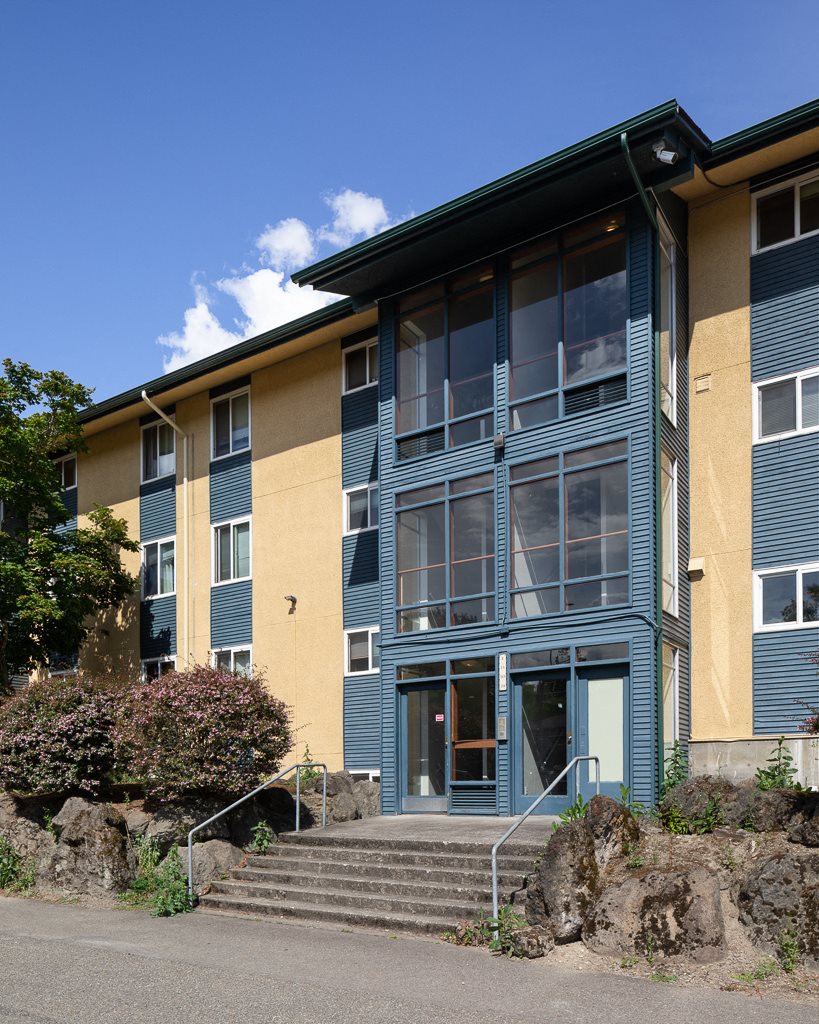 Photos and Video of Kingway Apartments in Seattle, WA
